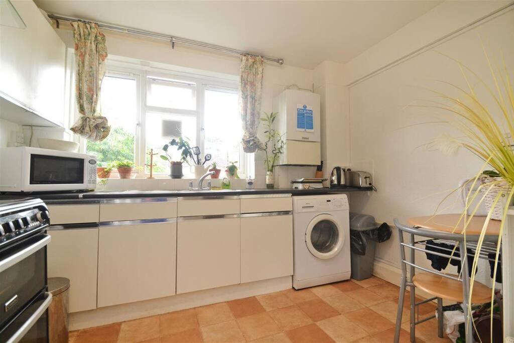 Lovely One Bed Apartment To Rent ลอนดอน ภายนอก รูปภาพ