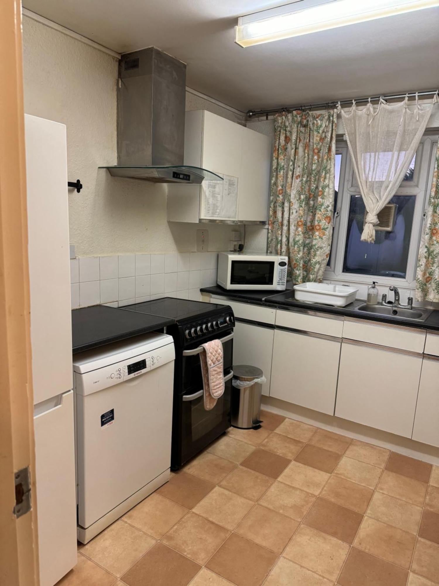 Lovely One Bed Apartment To Rent ลอนดอน ภายนอก รูปภาพ
